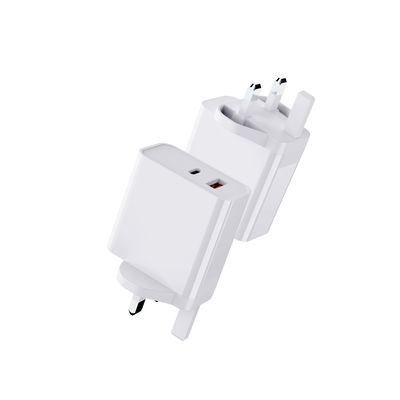UK Plug Dual-port USB A en USB C Fast Charging Wall Charger Telefoon Wall Charger UK Plug Power Adapter